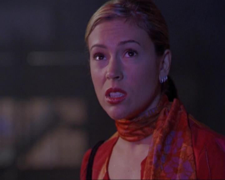 Charmed-Online_dot_net-3x01TheHoneymoonsOver0336.jpg Charmed-Online_dot_net-3x01TheHoneymoonsOver0336.jpg