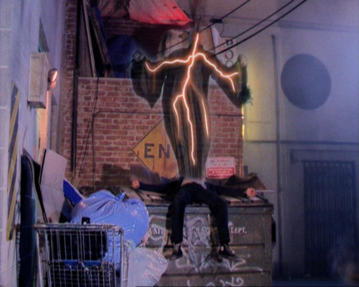 Charmed-Online_dot_net-3x01TheHoneymoonsOver0337.jpg Charmed-Online_dot_net-3x01TheHoneymoonsOver0337.jpg