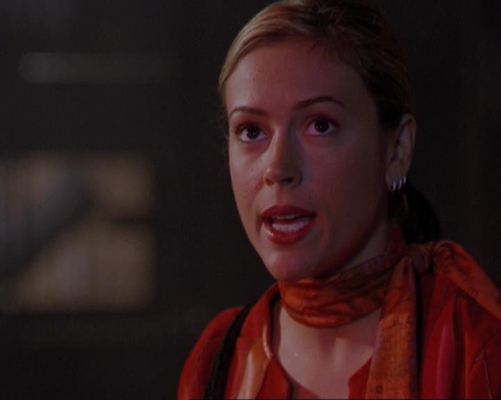 Charmed-Online_dot_net-3x01TheHoneymoonsOver0345.jpg Charmed-Online_dot_net-3x01TheHoneymoonsOver0345.jpg