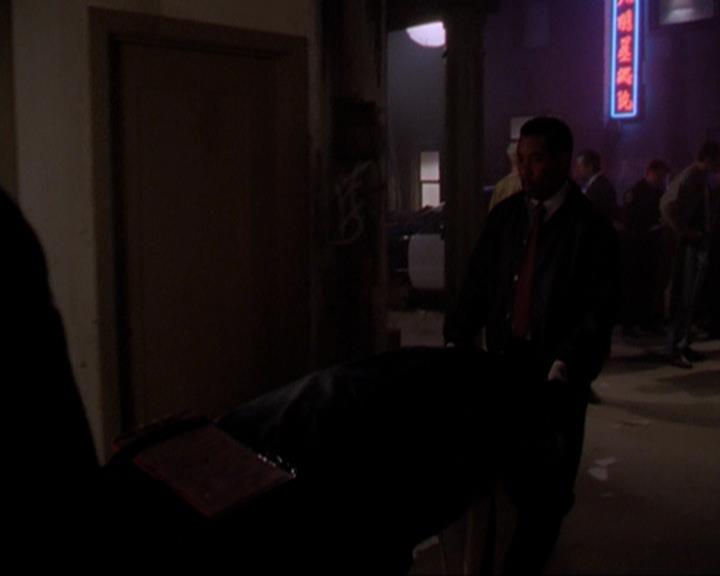 Charmed-Online_dot_net-3x01TheHoneymoonsOver0438.jpg Charmed-Online_dot_net-3x01TheHoneymoonsOver0438.jpg