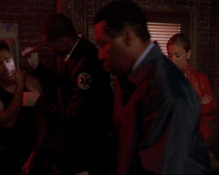 Charmed-Online_dot_net-3x01TheHoneymoonsOver0443.jpg Charmed-Online_dot_net-3x01TheHoneymoonsOver0443.jpg