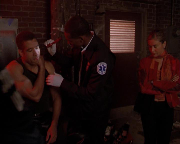Charmed-Online_dot_net-3x01TheHoneymoonsOver0444.jpg Charmed-Online_dot_net-3x01TheHoneymoonsOver0444.jpg