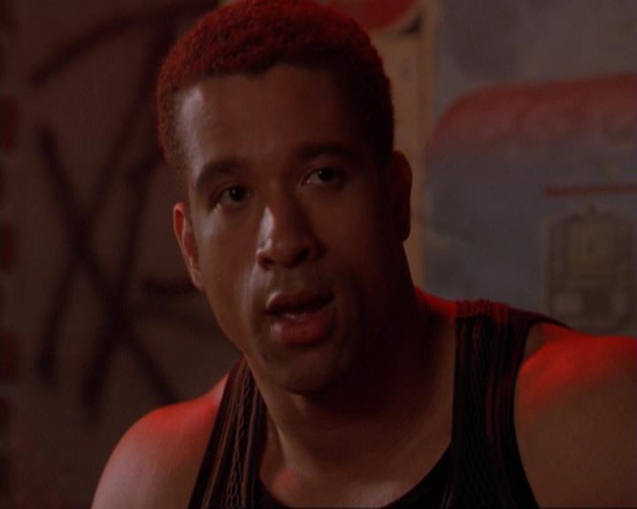 Charmed-Online_dot_net-3x01TheHoneymoonsOver0500.jpg Charmed-Online_dot_net-3x01TheHoneymoonsOver0500.jpg
