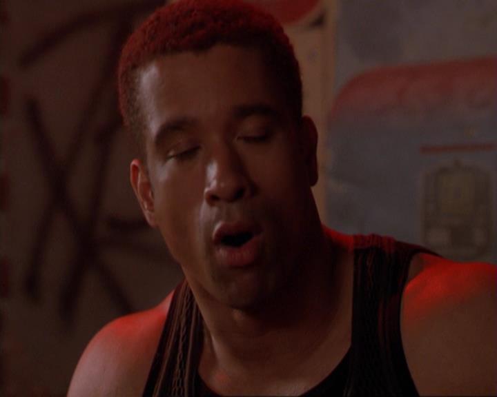 Charmed-Online_dot_net-3x01TheHoneymoonsOver0501.jpg Charmed-Online_dot_net-3x01TheHoneymoonsOver0501.jpg