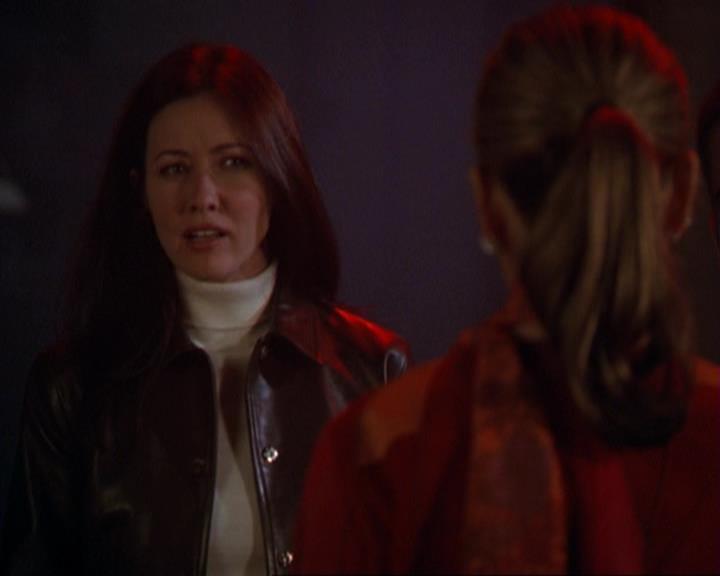 Charmed-Online_dot_net-3x01TheHoneymoonsOver0506.jpg Charmed-Online_dot_net-3x01TheHoneymoonsOver0506.jpg