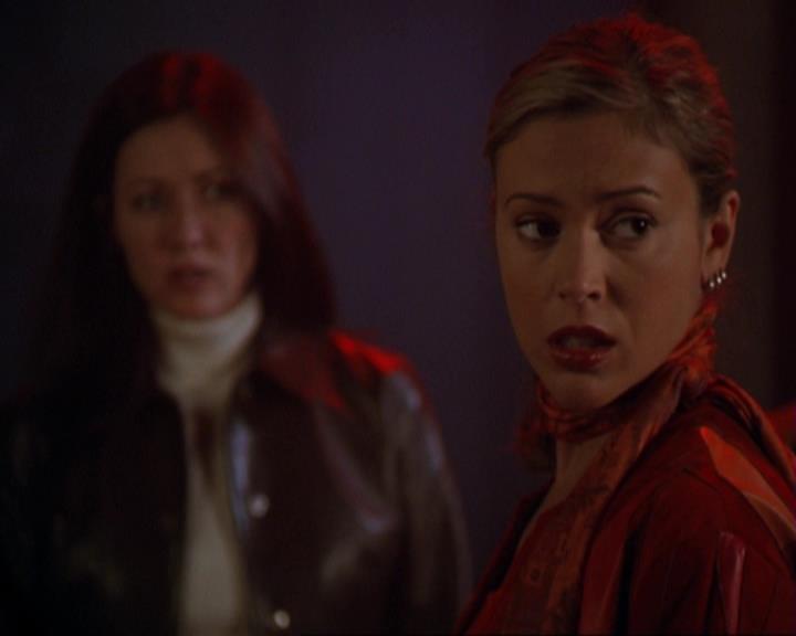 Charmed-Online_dot_net-3x01TheHoneymoonsOver0510.jpg Charmed-Online_dot_net-3x01TheHoneymoonsOver0510.jpg
