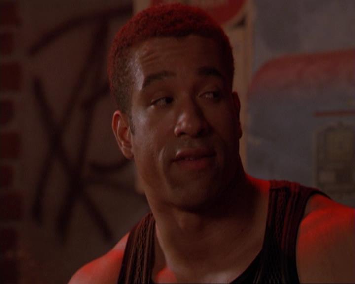 Charmed-Online_dot_net-3x01TheHoneymoonsOver0520.jpg Charmed-Online_dot_net-3x01TheHoneymoonsOver0520.jpg