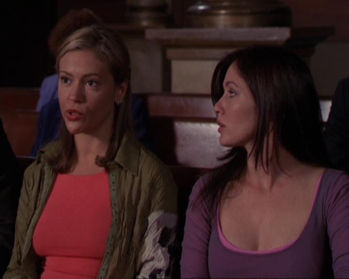 Charmed-Online_dot_net-3x01TheHoneymoonsOver0545.jpg Charmed-Online_dot_net-3x01TheHoneymoonsOver0545.jpg