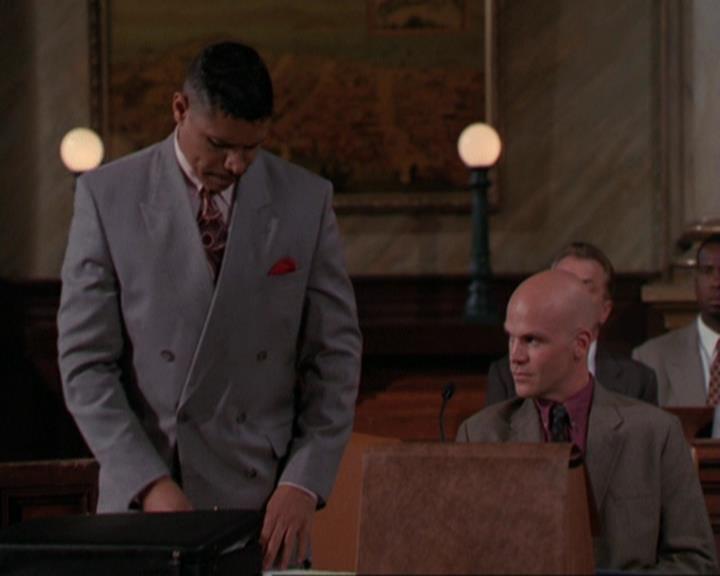 Charmed-Online_dot_net-3x01TheHoneymoonsOver0625.jpg