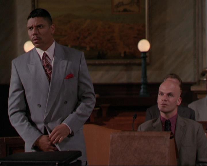 Charmed-Online_dot_net-3x01TheHoneymoonsOver0627.jpg
