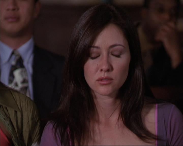 Charmed-Online_dot_net-3x01TheHoneymoonsOver0696.jpg