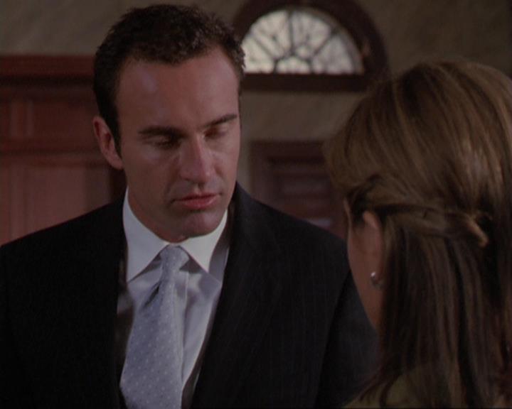 Charmed-Online_dot_net-3x01TheHoneymoonsOver0725.jpg