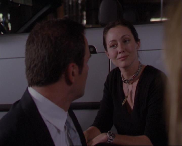 Charmed-Online_dot_net-3x01TheHoneymoonsOver1379.jpg