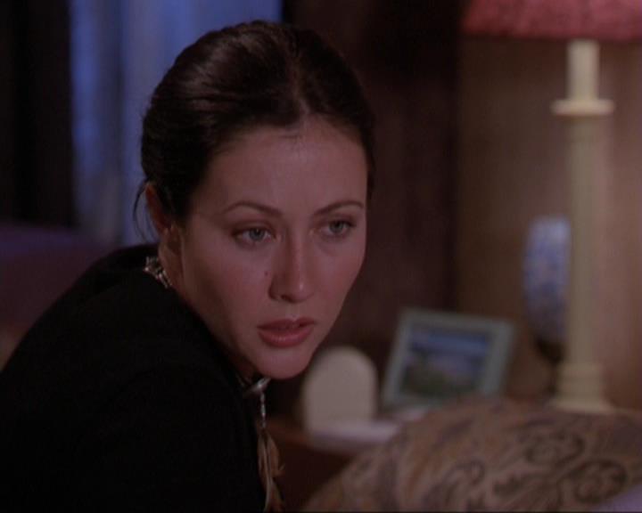 Charmed-Online_dot_net-3x01TheHoneymoonsOver1842.jpg