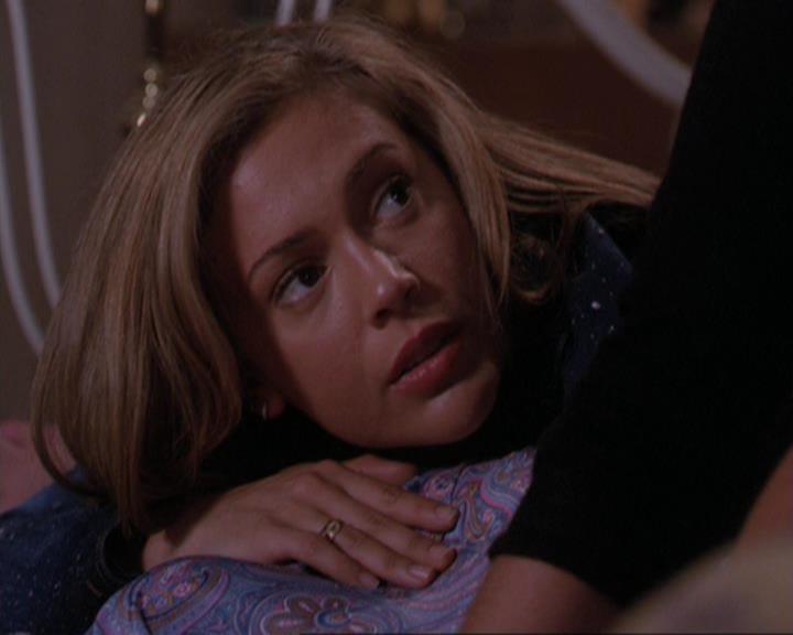 Charmed-Online_dot_net-3x01TheHoneymoonsOver1852.jpg