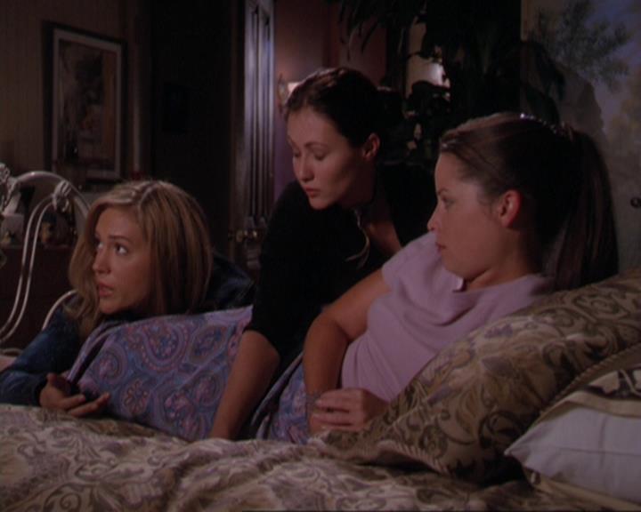 Charmed-Online_dot_net-3x01TheHoneymoonsOver1855.jpg