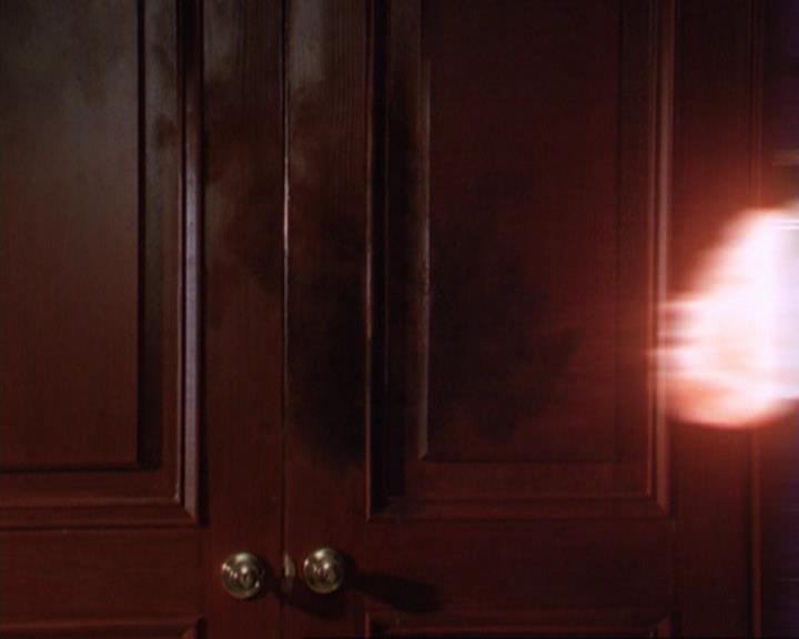 Charmed-Online_dot_net-3x01TheHoneymoonsOver2001.jpg