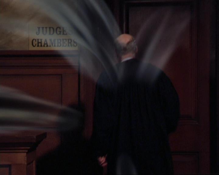 Charmed-Online_dot_net-3x01TheHoneymoonsOver2082.jpg