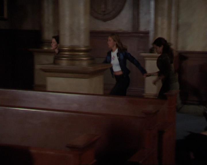 Charmed-Online_dot_net-3x01TheHoneymoonsOver2088.jpg