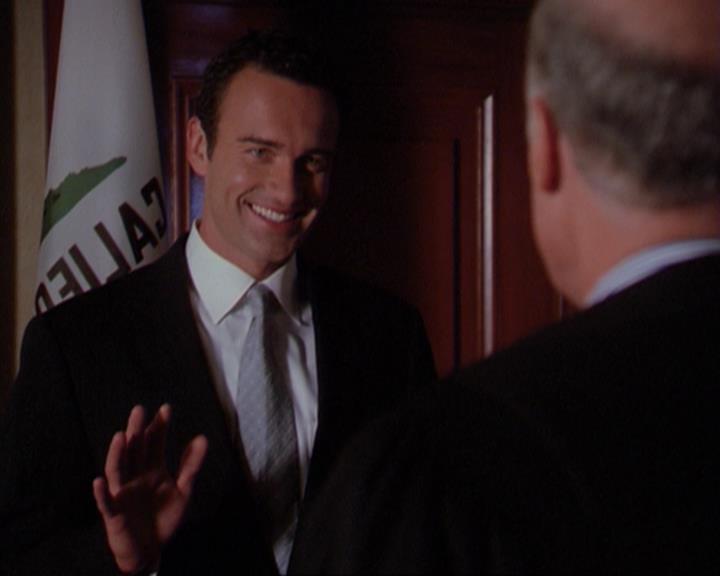 Charmed-Online_dot_net-3x01TheHoneymoonsOver2103.jpg