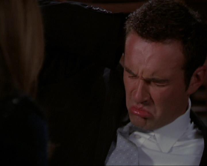 Charmed-Online_dot_net-3x01TheHoneymoonsOver2160.jpg