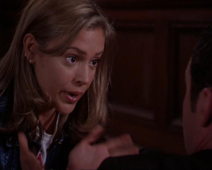 Charmed-Online_dot_net-3x01TheHoneymoonsOver2169.jpg