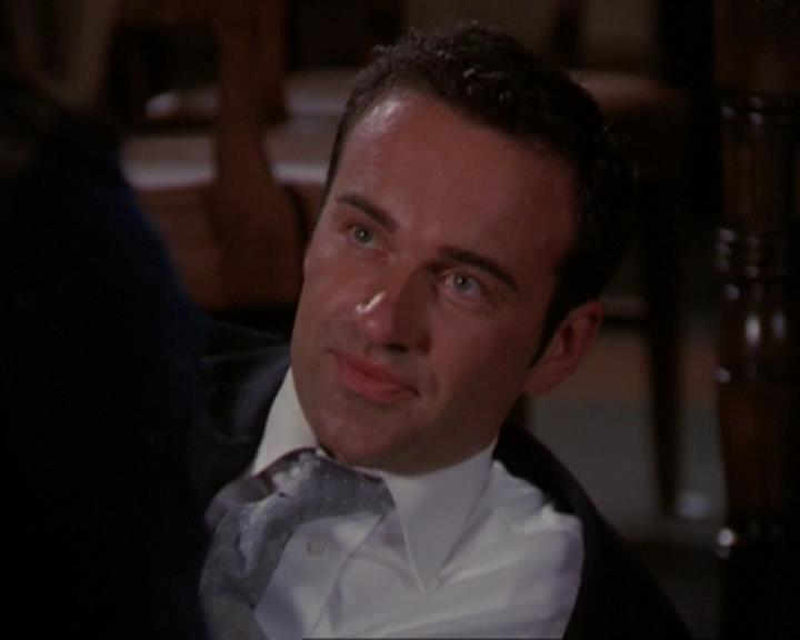 Charmed-Online_dot_net-3x01TheHoneymoonsOver2190.jpg