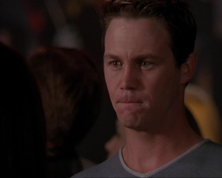 Charmed-Online_dot_net-3x01TheHoneymoonsOver2300.jpg