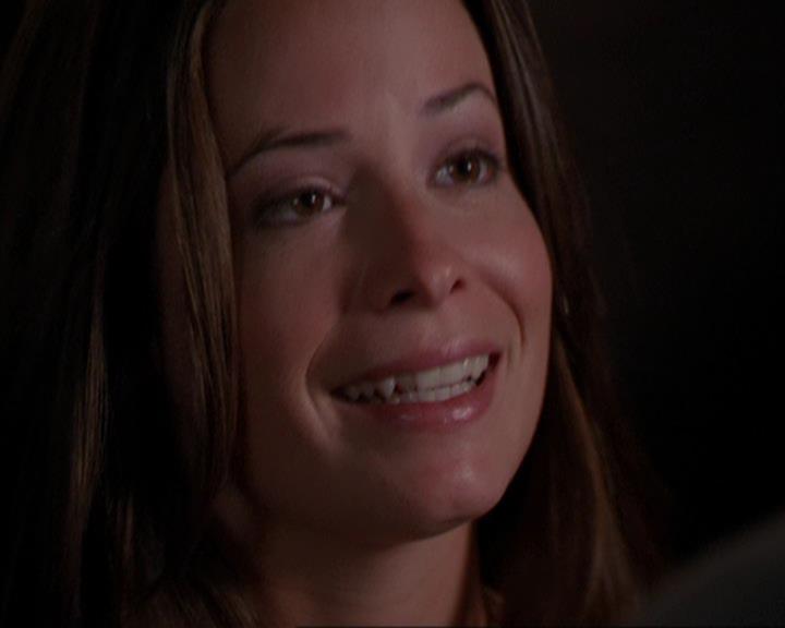 Charmed-Online_dot_net-3x01TheHoneymoonsOver2320.jpg