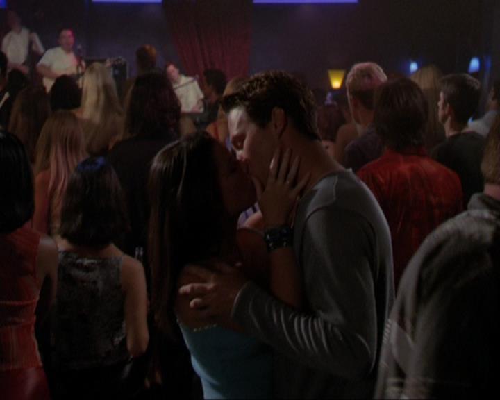 Charmed-Online_dot_net-3x01TheHoneymoonsOver2338.jpg Charmed-Online_dot_net-3x01TheHoneymoonsOver2338.jpg