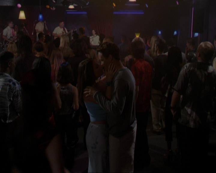 Charmed-Online_dot_net-3x01TheHoneymoonsOver2343.jpg
