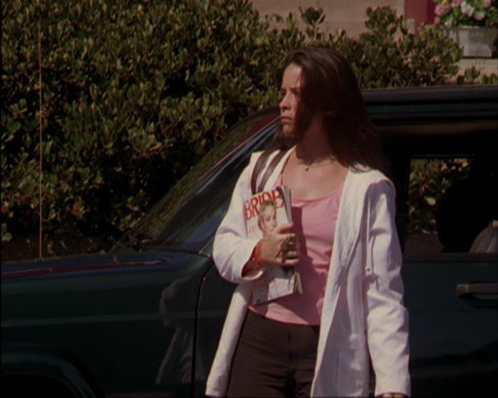 Charmed-Online_dot_net-3x02MagicHour0052.jpg