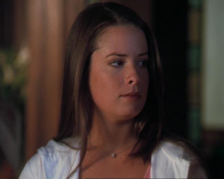 Charmed-Online_dot_net-3x02MagicHour0096.jpg