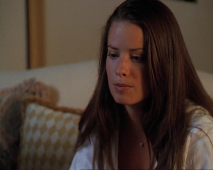 Charmed-Online_dot_net-3x02MagicHour0173.jpg
