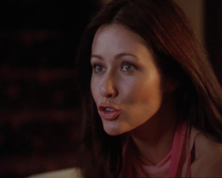 Charmed-Online_dot_net-3x02MagicHour0190.jpg Charmed-Online_dot_net-3x02MagicHour0190.jpg