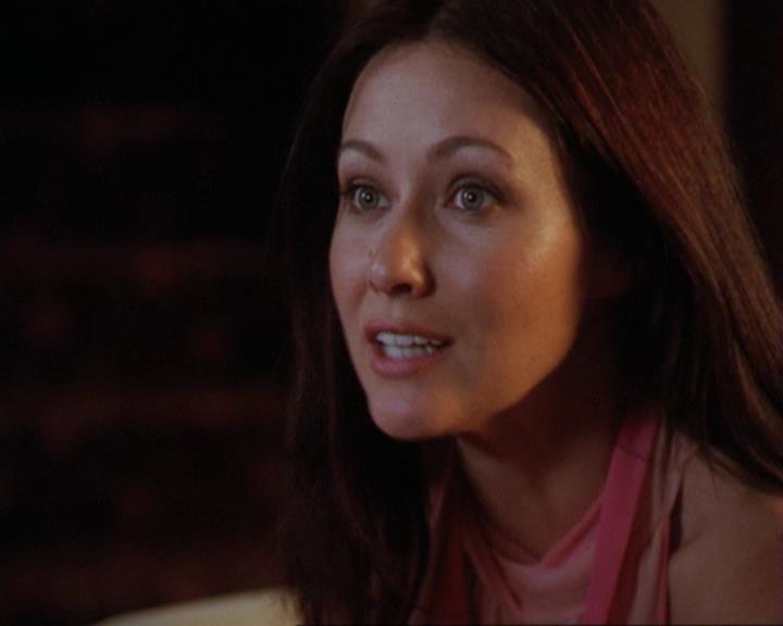 Charmed-Online_dot_net-3x02MagicHour0191.jpg