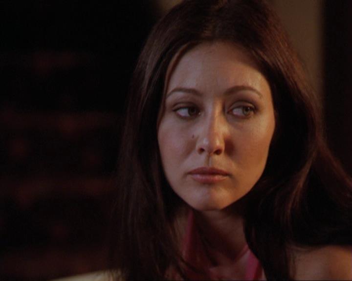 Charmed-Online_dot_net-3x02MagicHour0218.jpg