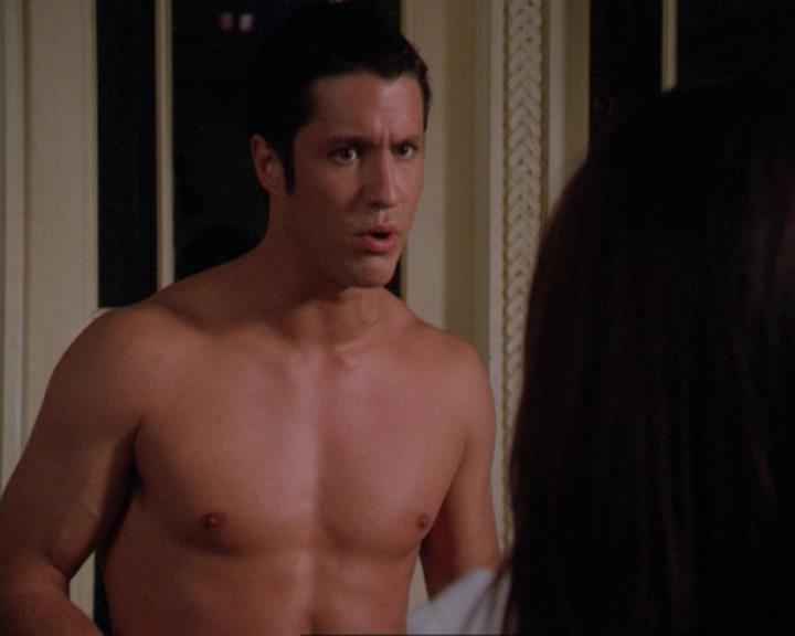 Charmed-Online_dot_net-3x02MagicHour0337.jpg Charmed-Online_dot_net-3x02MagicHour0337.jpg