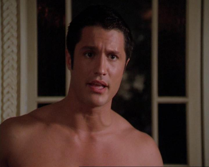 Charmed-Online_dot_net-3x02MagicHour0342.jpg Charmed-Online_dot_net-3x02MagicHour0342.jpg