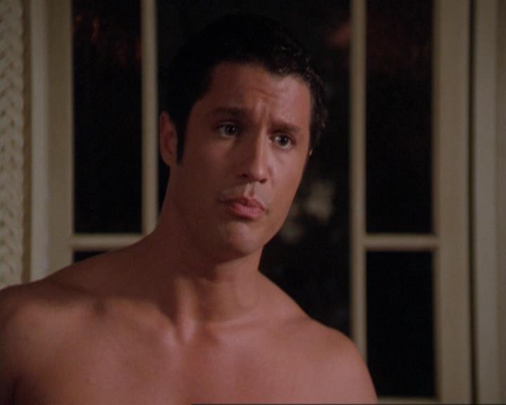 Charmed-Online_dot_net-3x02MagicHour0368.jpg Charmed-Online_dot_net-3x02MagicHour0368.jpg