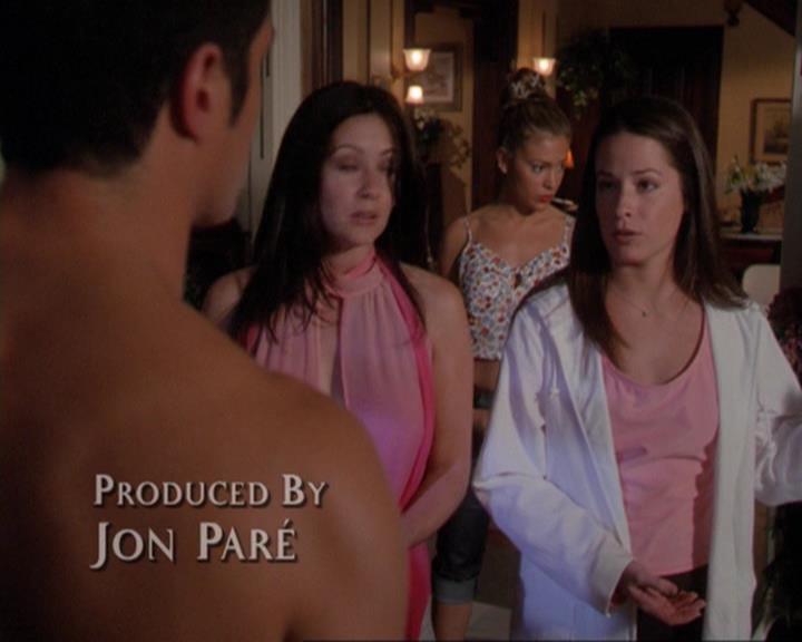 Charmed-Online_dot_net-3x02MagicHour0376.jpg Charmed-Online_dot_net-3x02MagicHour0376.jpg