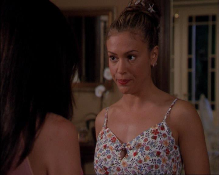 Charmed-Online_dot_net-3x02MagicHour0441.jpg Charmed-Online_dot_net-3x02MagicHour0441.jpg