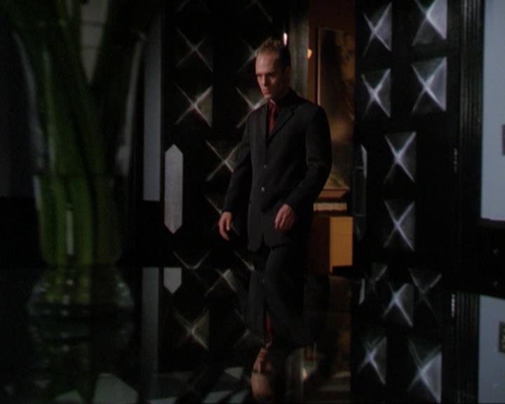 Charmed-Online_dot_net-3x02MagicHour0559.jpg