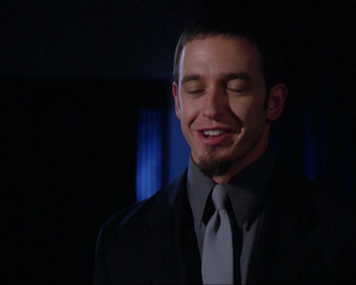 Charmed-Online_dot_net-3x02MagicHour0570.jpg