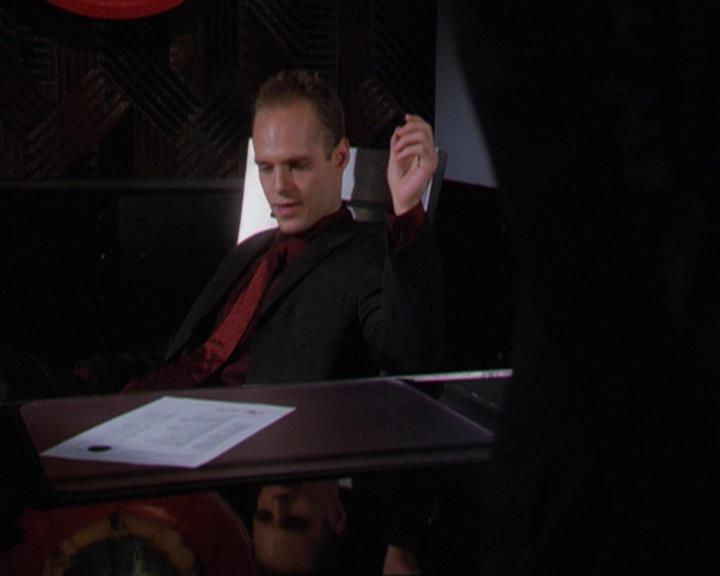 Charmed-Online_dot_net-3x02MagicHour0575.jpg