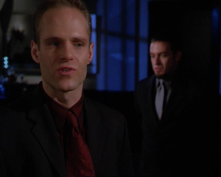 Charmed-Online_dot_net-3x02MagicHour0607.jpg
