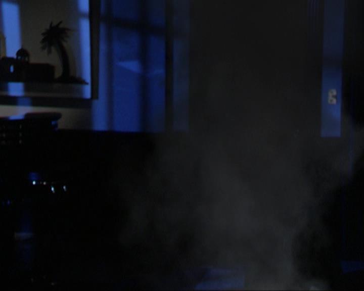 Charmed-Online_dot_net-3x02MagicHour0617.jpg