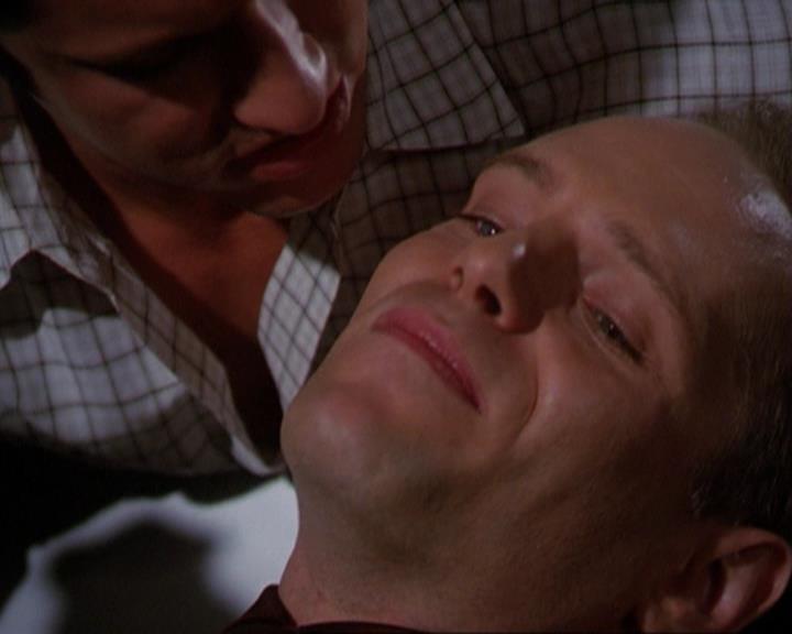 Charmed-Online_dot_net-3x02MagicHour0625.jpg