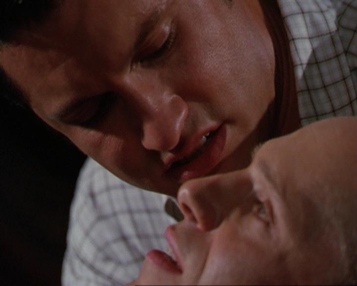 Charmed-Online_dot_net-3x02MagicHour0644.jpg