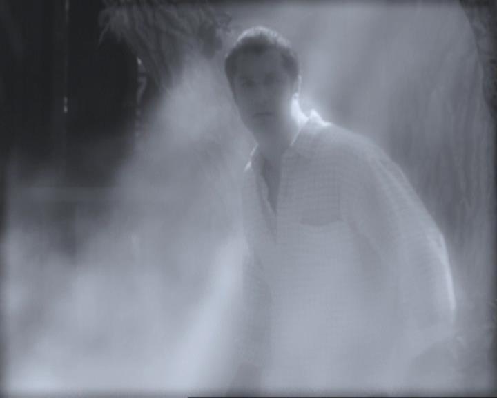 Charmed-Online_dot_net-3x02MagicHour0843.jpg